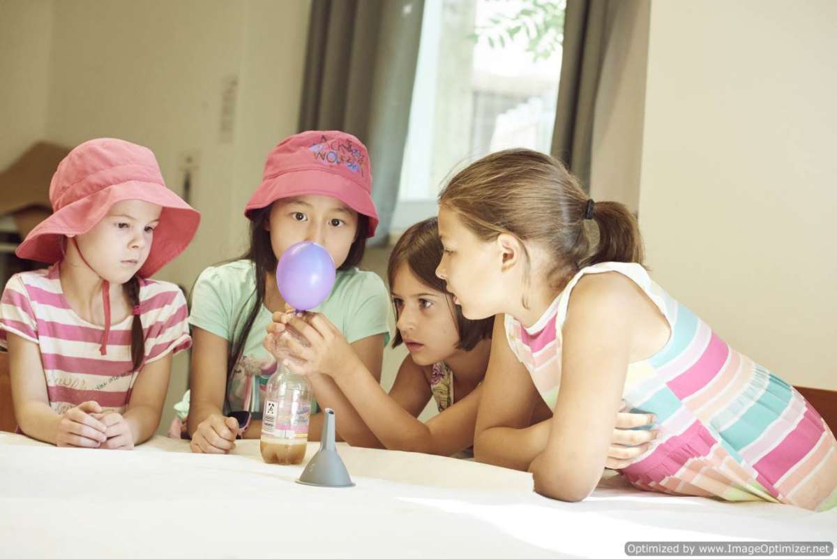 Sommerferien Day Camp Frankfurt (Englisch-Sprachcamp) Sommerferien Day Camp Frankfurt (Englisch-Sprachcamp)